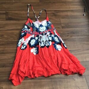 🎉🥂1/2 off 3+🛍️ Intimately Free People red floral tank top